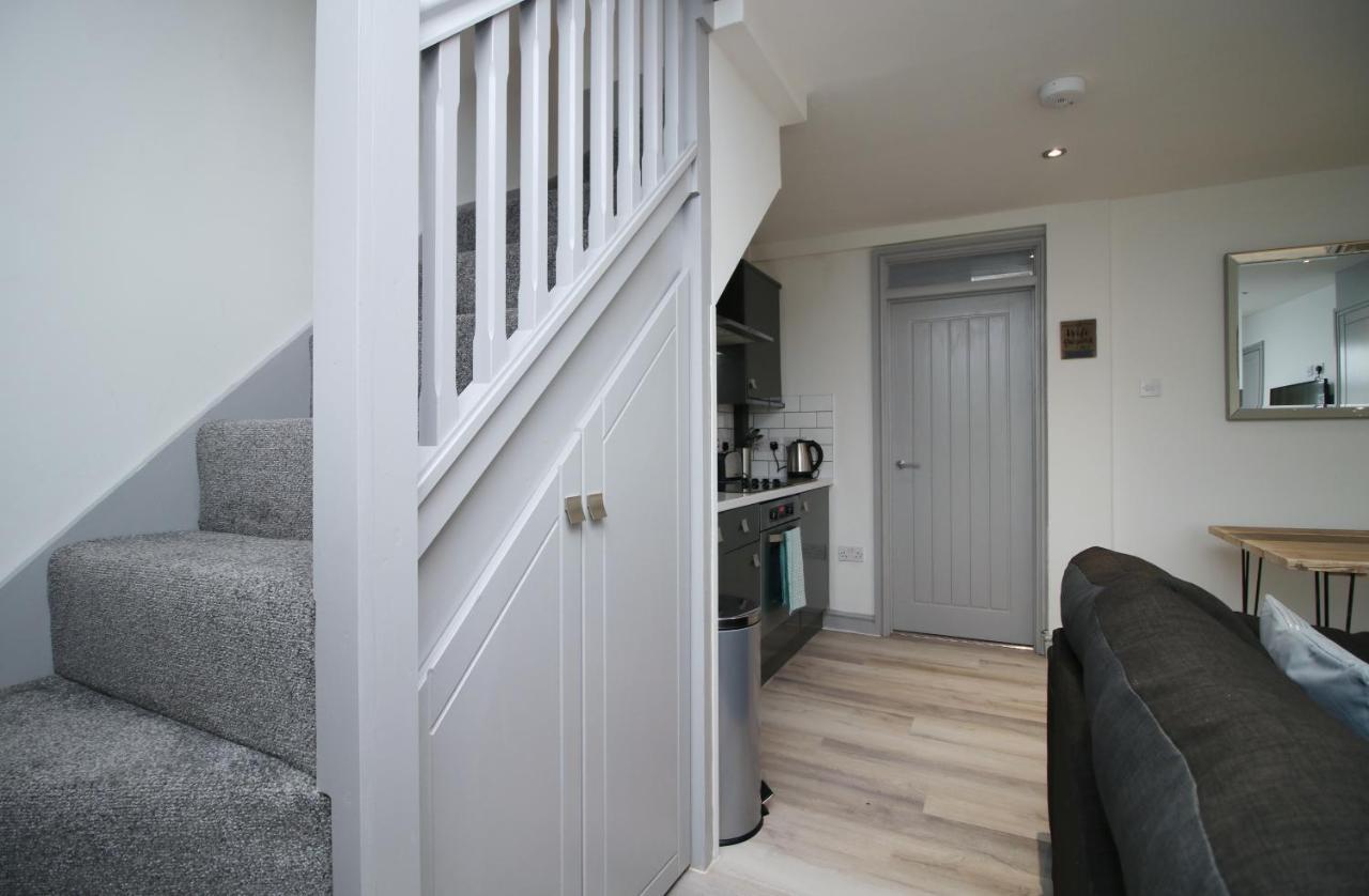 Sleeps 6, Smart Tv'S, Parking Swansea & Morriston Hospital Apartment Luaran gambar