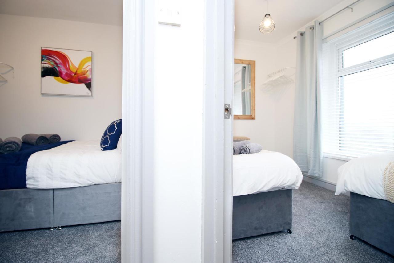 Sleeps 6, Smart Tv'S, Parking Swansea & Morriston Hospital Apartment Luaran gambar