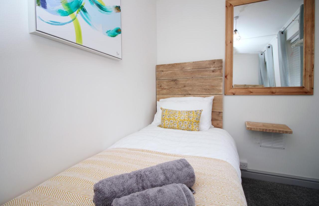 Sleeps 6, Smart Tv'S, Parking Swansea & Morriston Hospital Apartment Luaran gambar