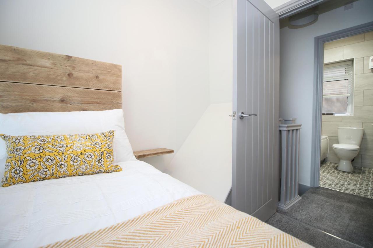 Sleeps 6, Smart Tv'S, Parking Swansea & Morriston Hospital Apartment Luaran gambar